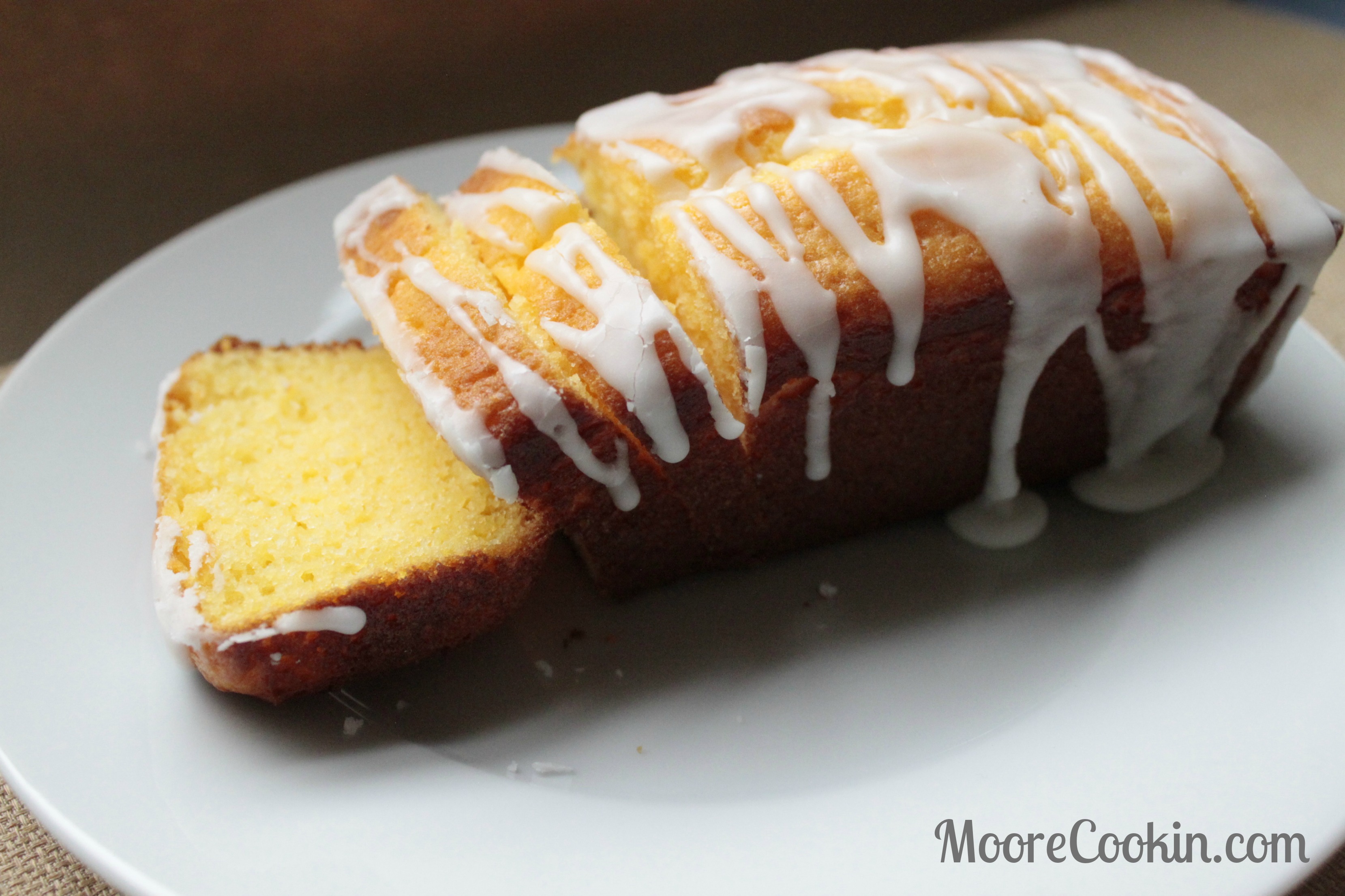 iced lemon pound cake