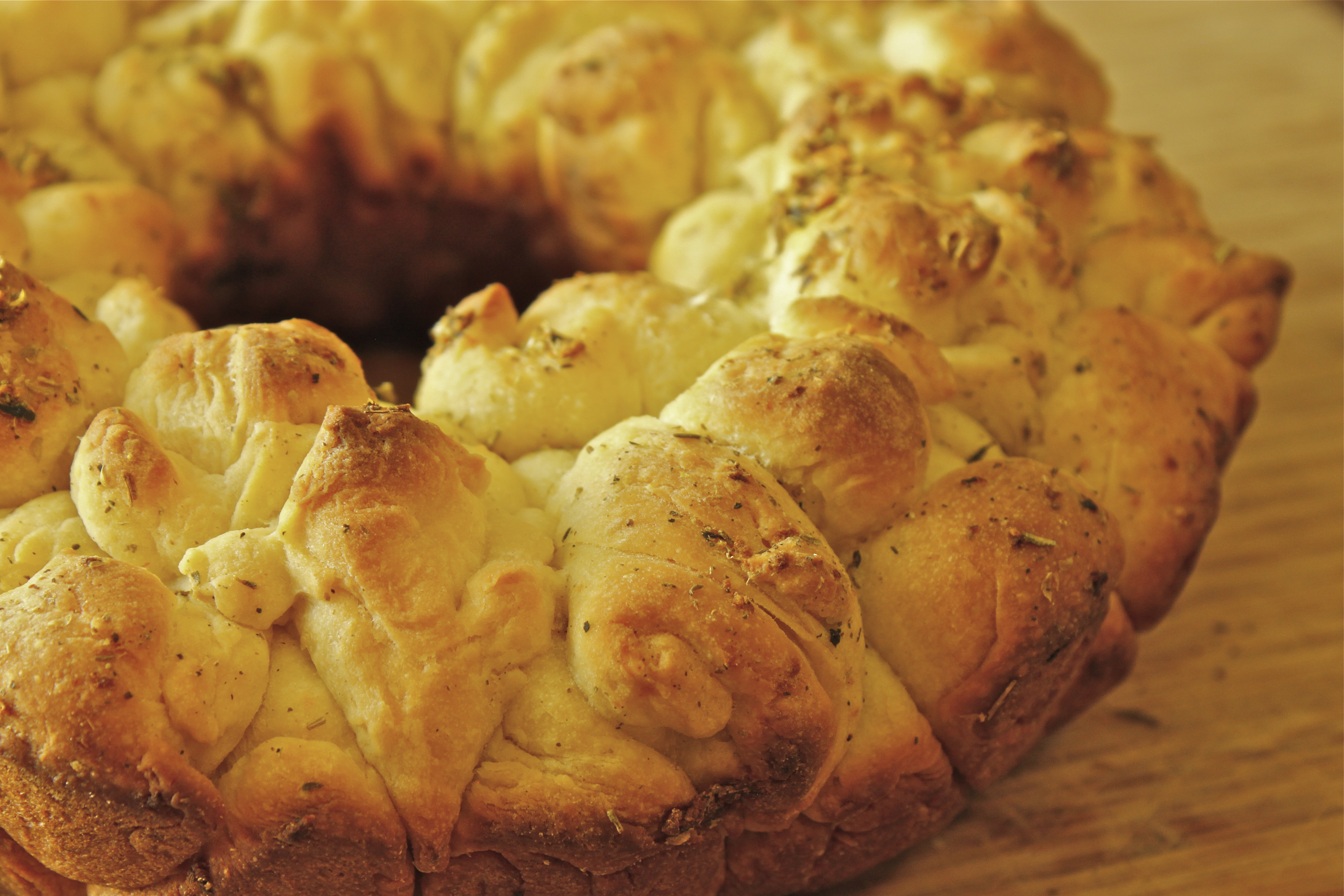 garlic herb monkey bread