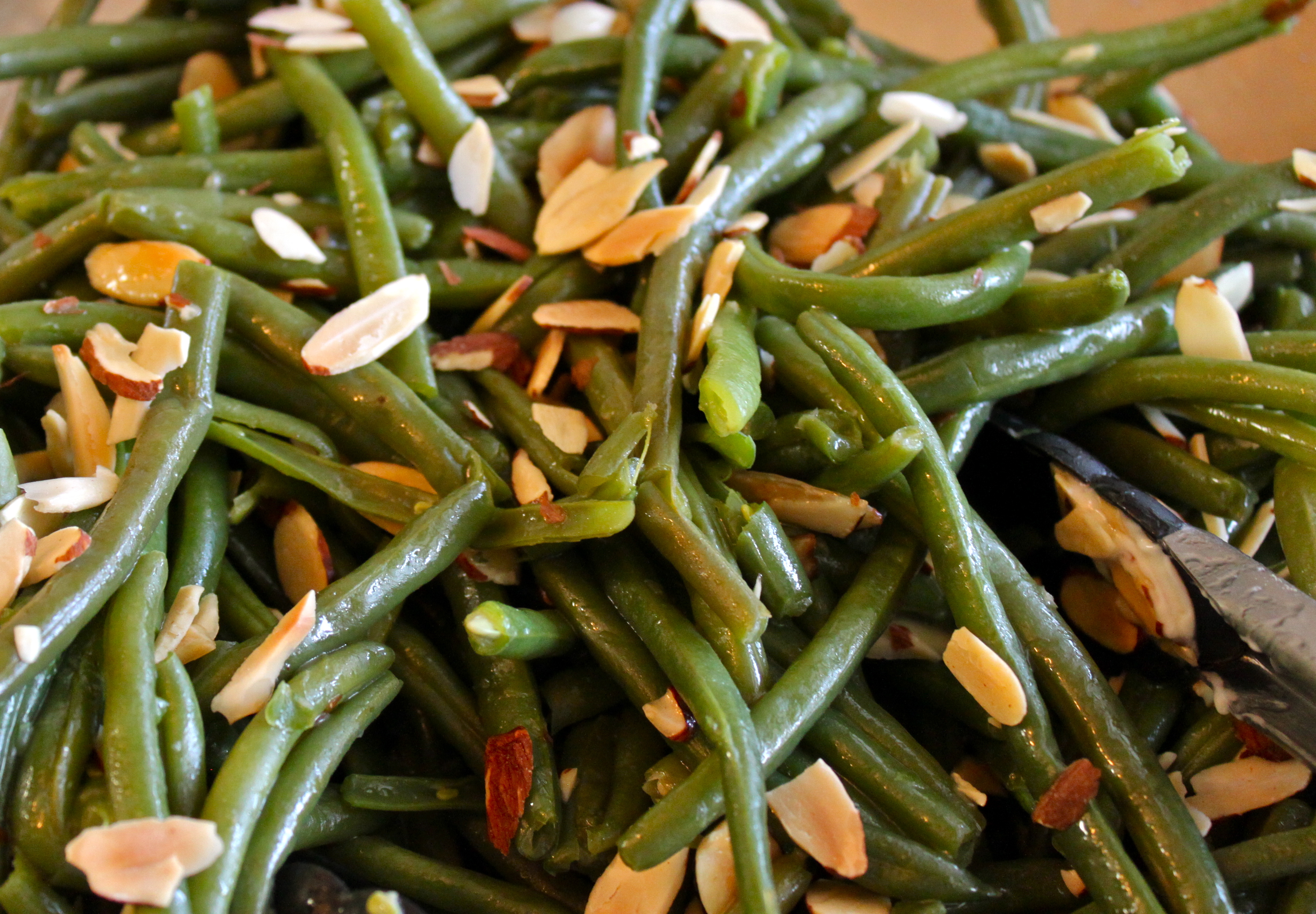 green beans with almonds