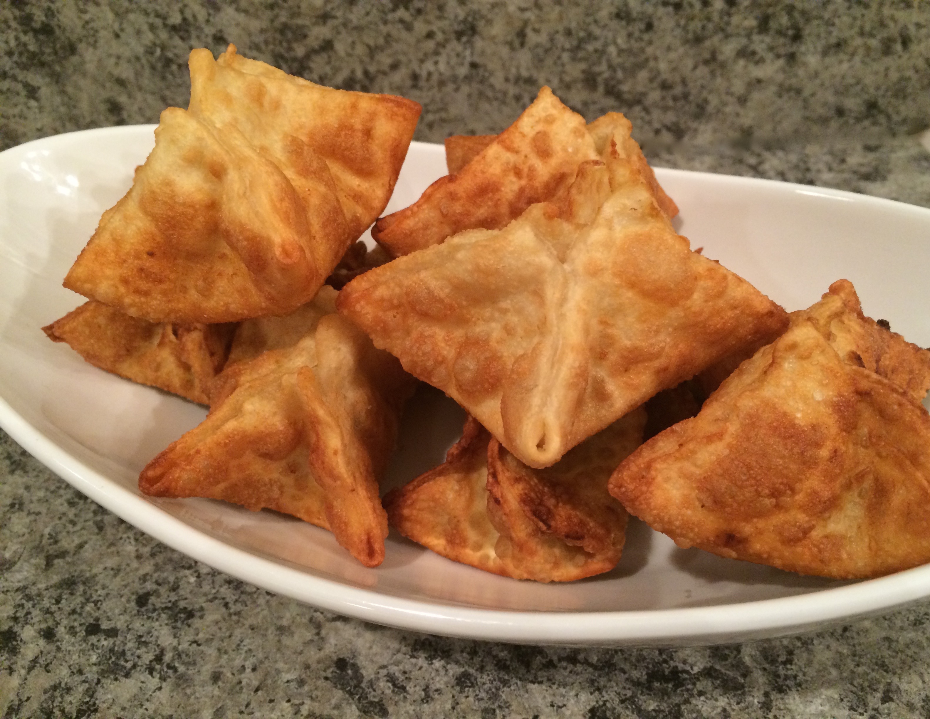 Creamy Avocado Wontons